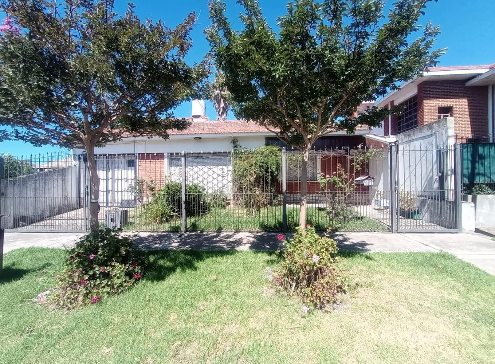 VENTA CHALET 3 AMBIENTES pUNTA mOGOTES