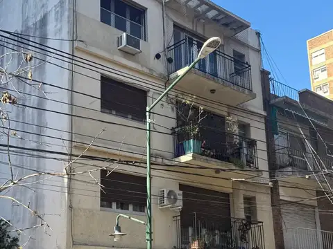 Impecable depto. 2 ambientes, con balcon 53 m2 bajas expensas!