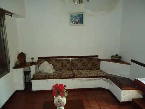 Casa en Venta en Burzaco, USD 230.000