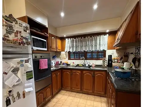 Casa 4 ambientes con 3 baños