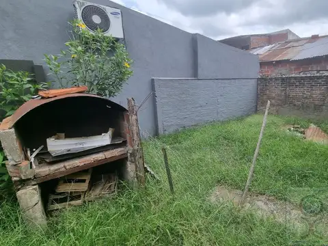 Casa en venta a refaccionar sobre la calle General Viamonte, Del Viso, Pilar. RETASADA