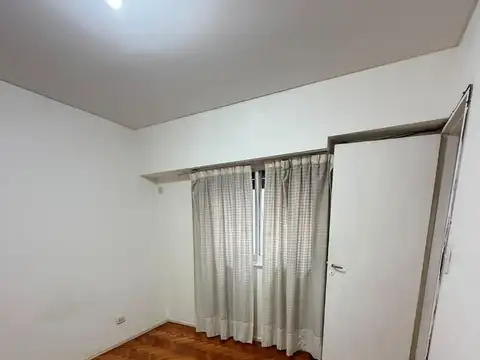 Avenida Juan Bautista Alberdi 700