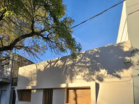 CASA 2 DORMITORIOS EN ARROYITO