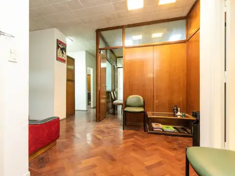 Avenida Presidente Roque Sáenz Peña 900