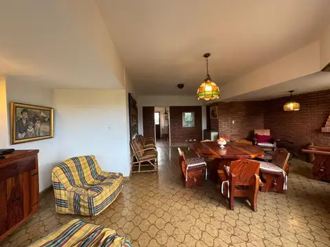 Departamento 4 ambientes con 2 baños