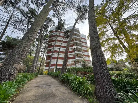 Dpartamento 4 ambientes en venta.Barrio norte,Villa Gesell.