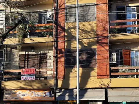 HERMOSO DPTO EN MERLO  BOLIVAR Y Y SARANDI CON COCHERA