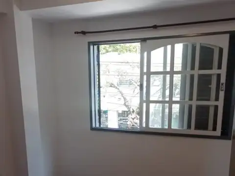 HERMOSO DPTO EN MERLO  BOLIVAR Y Y SARANDI CON COCHERA