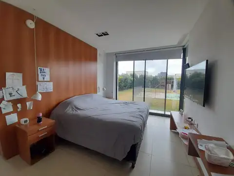 Casa en Alquiler en El Cantón - Barrio Golf, USD 1.400