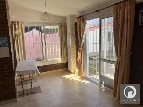Casa 4 ambientes con 1 baño