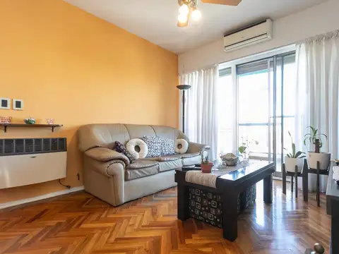 Departamento en Venta en Versalles, USD 189.000