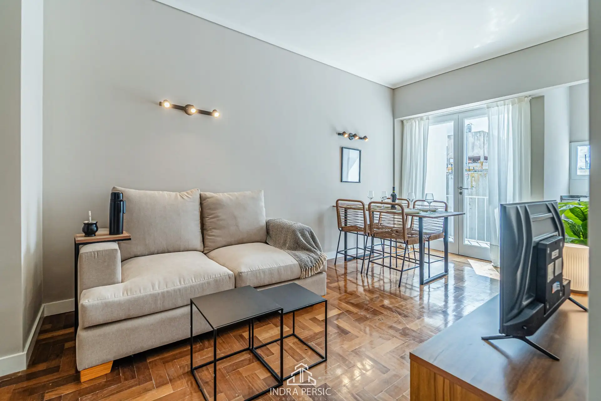 Venta departamento 2 ambientes 40m² con balcón — Centro