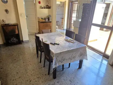 Depto Tipo Casa 4 ambientes con 2 baños