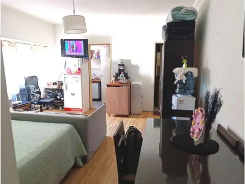 Esmeralda 500, Piso 4