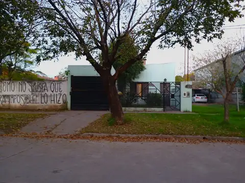 J. y R. Armando 1300