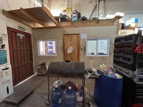 Galpon en Venta en Alberdi, USD 145.000