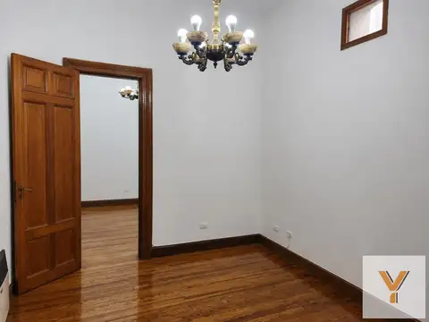 Bartolome Mitre e/ Rodrigez Peña y Montevideo