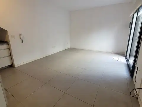 Depto Tipo Casa en Alquiler de 1 dormitorio