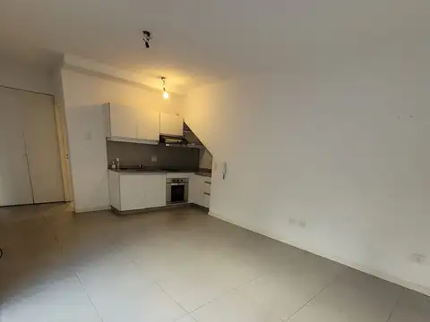La Pampa 4700, Piso PB