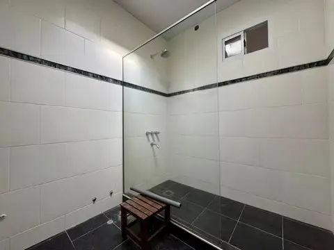 VENTA CASA A REFACCIONAR EN SJN