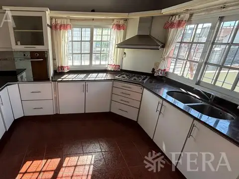 Alquiler de PH 3 ambientes con balcón en Villa Dominico