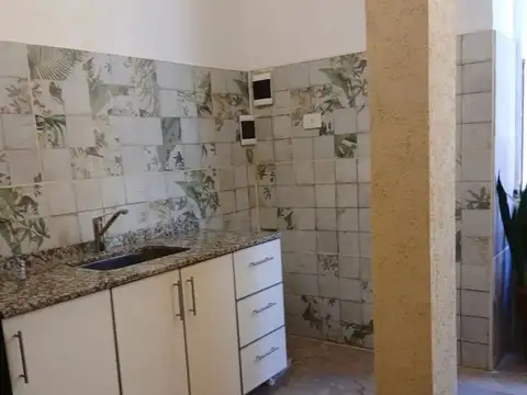 Depto Tipo Casa 4 ambientes con 1 baño