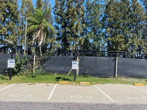 Venta Cochera  complejo Vila Vela Tigre