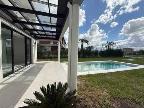 Casa en Venta 4 amb a Estrenar Greenville Polo & Resort.