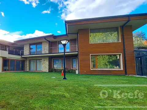 Casa en  venta 7 ambientes en Arelauquen  Lote R8 