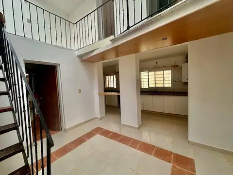 Depto Tipo Casa 4 ambientes con 1 baño