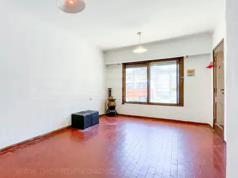 Mariano Moreno  al 3600 entre Rosetti y Bellocq