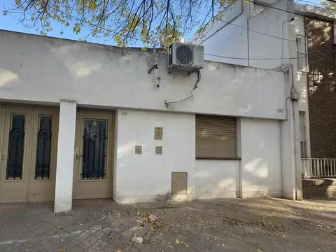 Casa 2 dormitorios en venta quincho y cochera