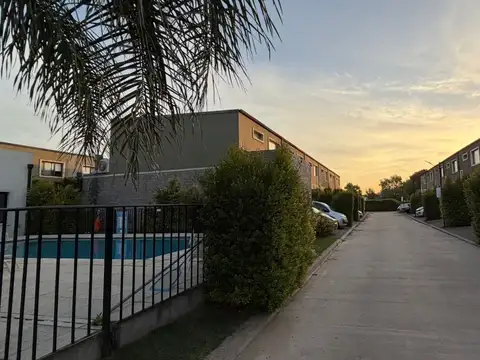 Cañada Village