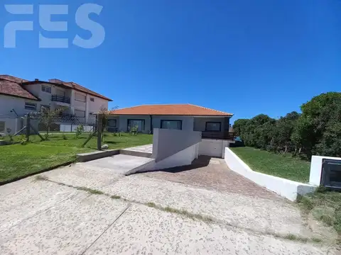 Casa en Alquiler de 3 dormitorios