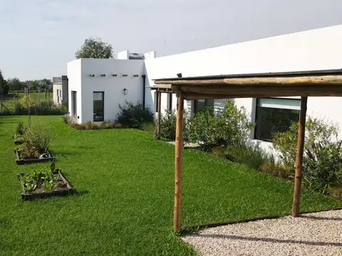 Quinta en Venta con 1 cochera