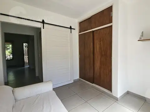 Casa 3 ambientes, playroom , quincho y pileta en Ituzaingó