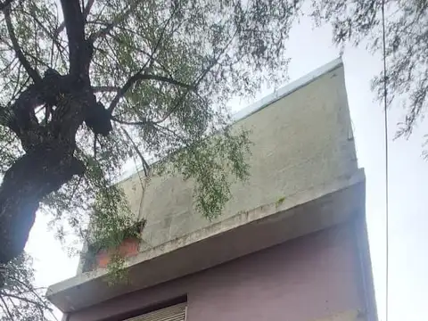 Galpón de 3 plantas 