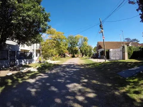 Casa venta Barrio Las Calandrias