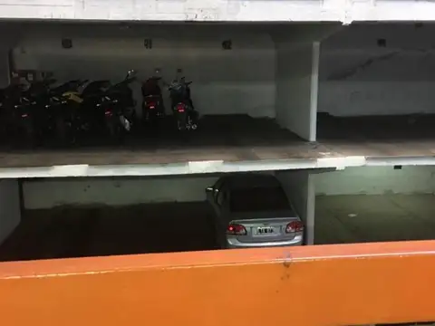 2 COCHERAS 24HS DE 12MTS CADA UNA RAMPA MOVIL  MECANIZADA