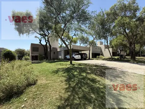 VENTA – Casa de 3 dormitorios con pileta y galería en La Rufina