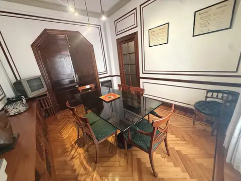 Excelente 4 Ambientes en Monserrat | 87 m² | Patio Cubierto | Apto Vivienda y Oficina