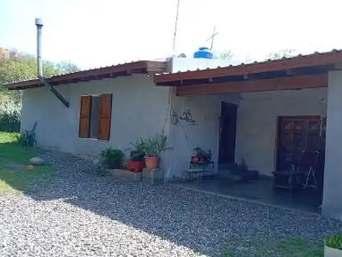Casa en venta - 3 Dormitorios 2 Baños - Mendiolaza