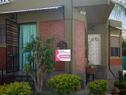 Casa en Venta con 1 cochera