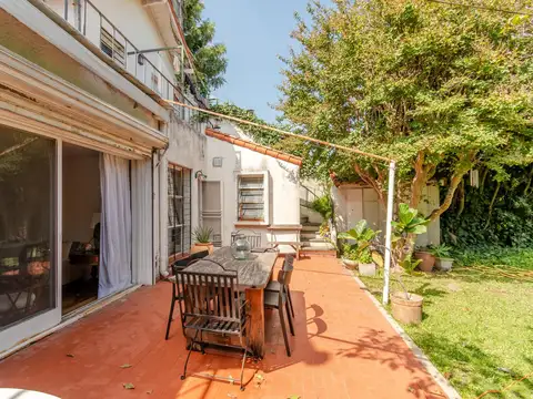 Casa 5 ambientes con 6 baños