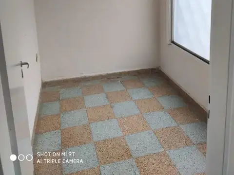 VENDEMOS CASA 8 AMBIENTES