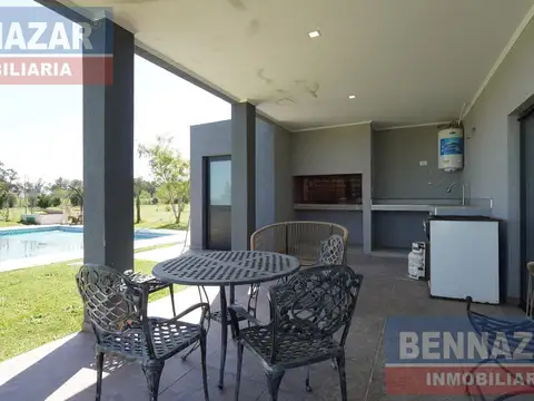 Venta Casa 4 ambientes en San Vicente - Barrio los Aromos