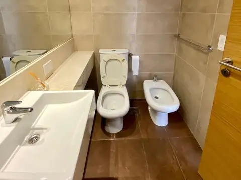 Departamento en Alquiler con 1 cocheras