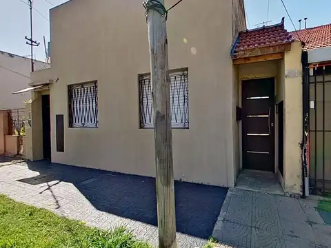 DEPARTMENTO 5 AMBIENTES RECICLADO A NUEVO CON PATIOS Y TERRAZA. R. DEL LIBANO 1900 GERLI
