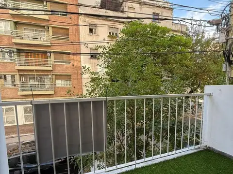 3 AMBIENTES RECICLADO A NUEVO FRENTE C/BALCON BAÑO Y TOILLET