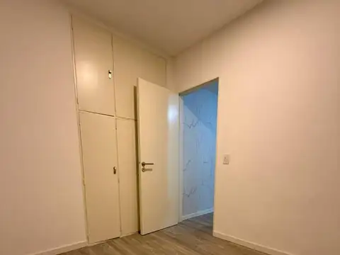 3 AMBIENTES RECICLADO A NUEVO FRENTE C/BALCON BAÑO Y TOILLET